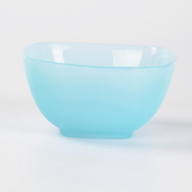 Defnyddio bowlen silicon